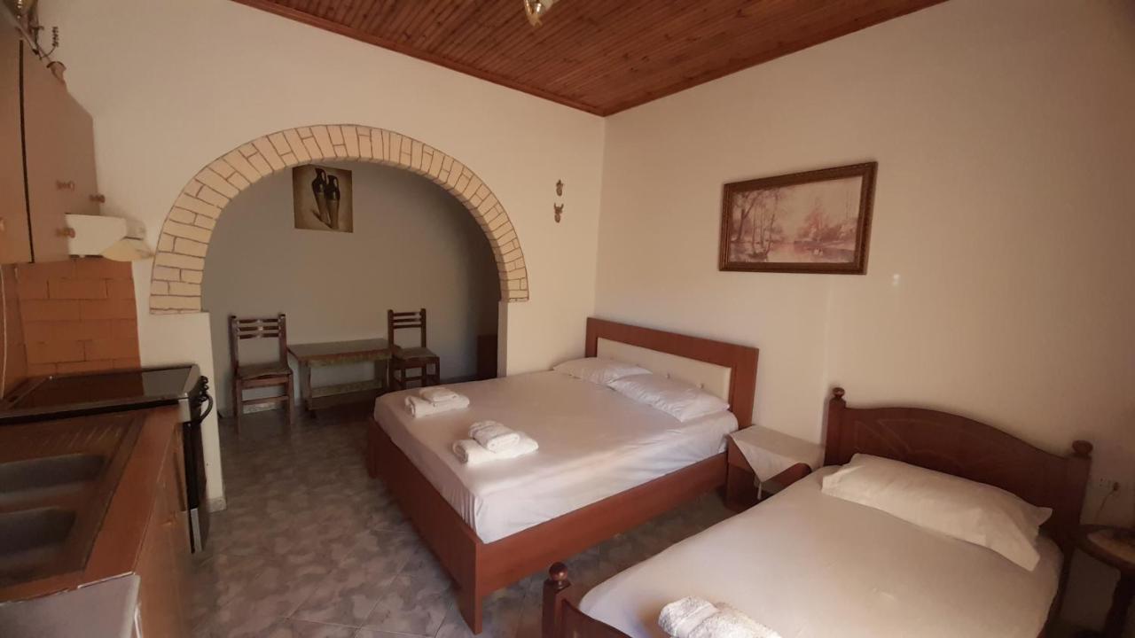 Appartement Honey-House “Kastrioti” à Përmet Extérieur photo